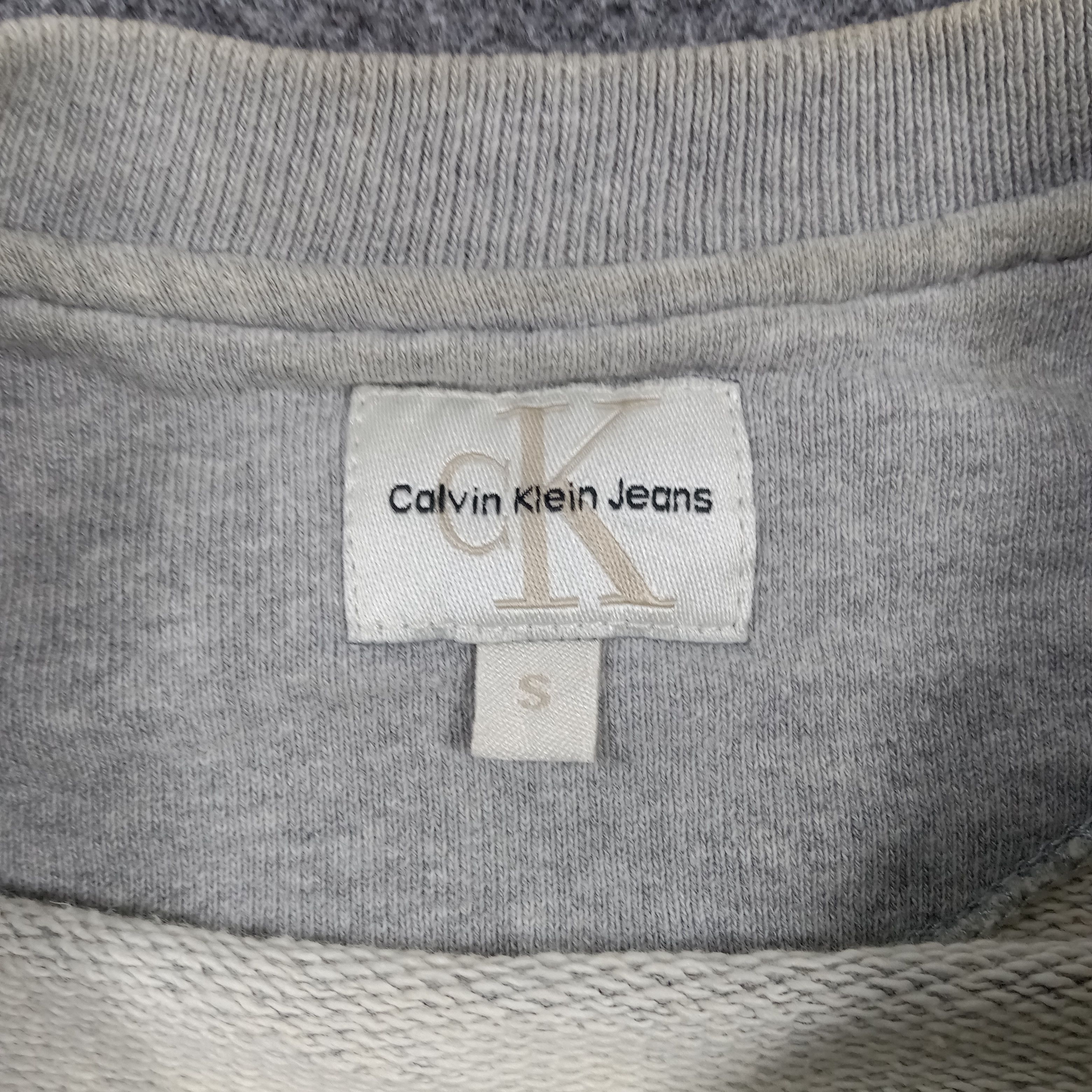 Calvin Klein Calvin Klein Italian Brand Embroidered Sweatshirt C287N34 Size US M / EU 48-50 / 2 - 3 Thumbnail