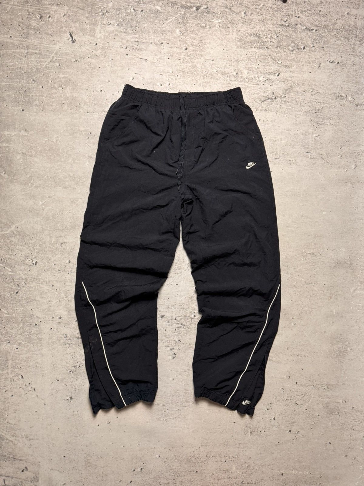 Nike × Vintage NIKE VINTAGE BASIC LOGO OVERSIZE BAGGY PANTS Size US 34 / EU 50 - 1 Thumbnail