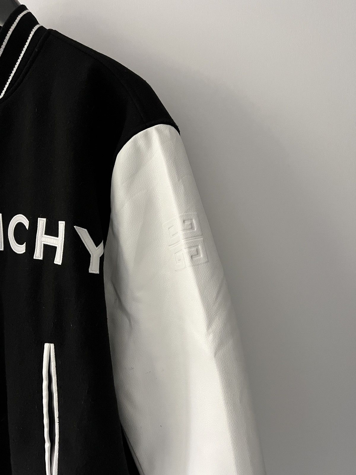 Givenchy Givenchy Black & White Varsity Jacket Size US S / EU 44-46 / 1 - 4 Thumbnail