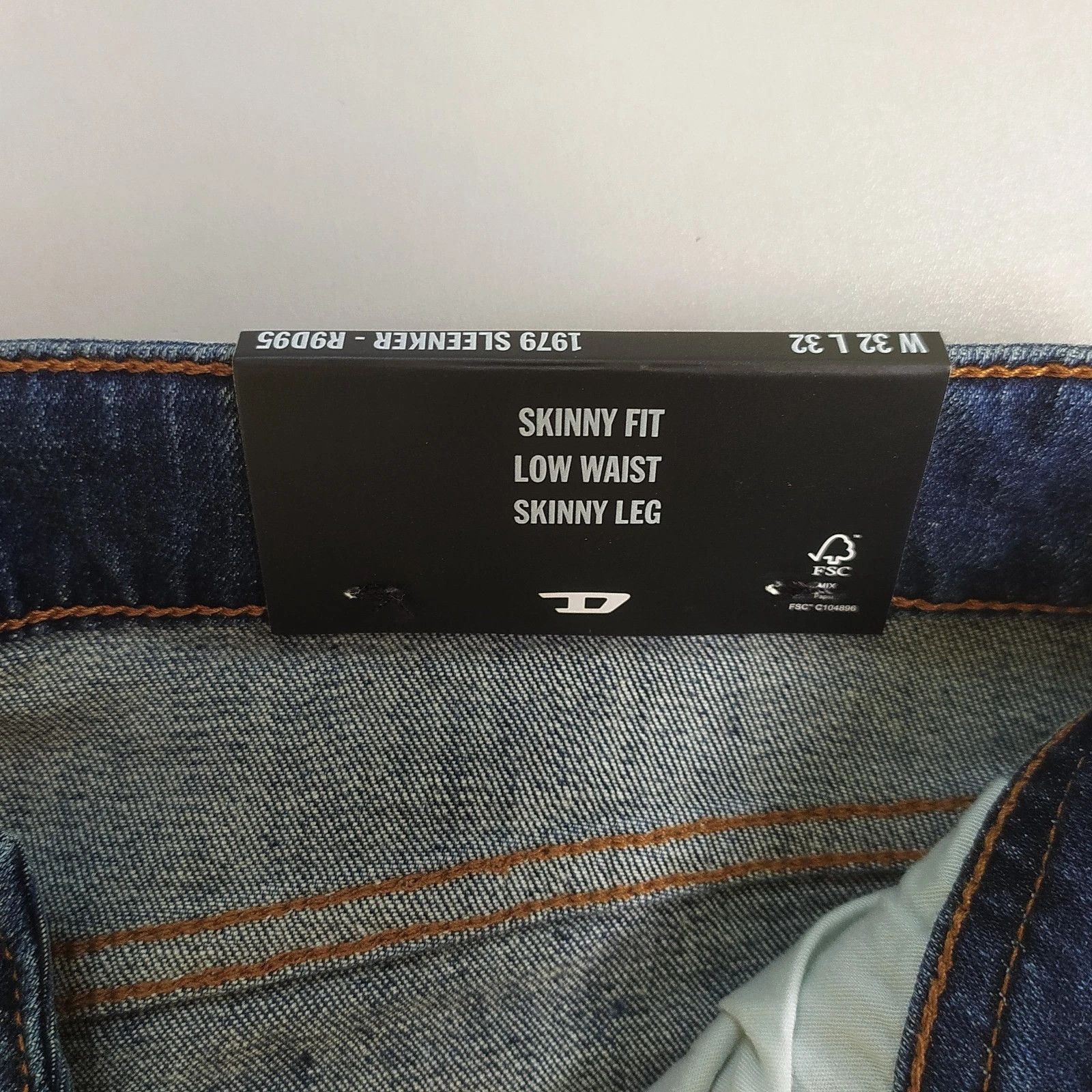 Diesel Diesel 1979 SLEENKER-R L.30 MENS JEANS T/9658 Size US 32 / EU 48 - 7 Thumbnail