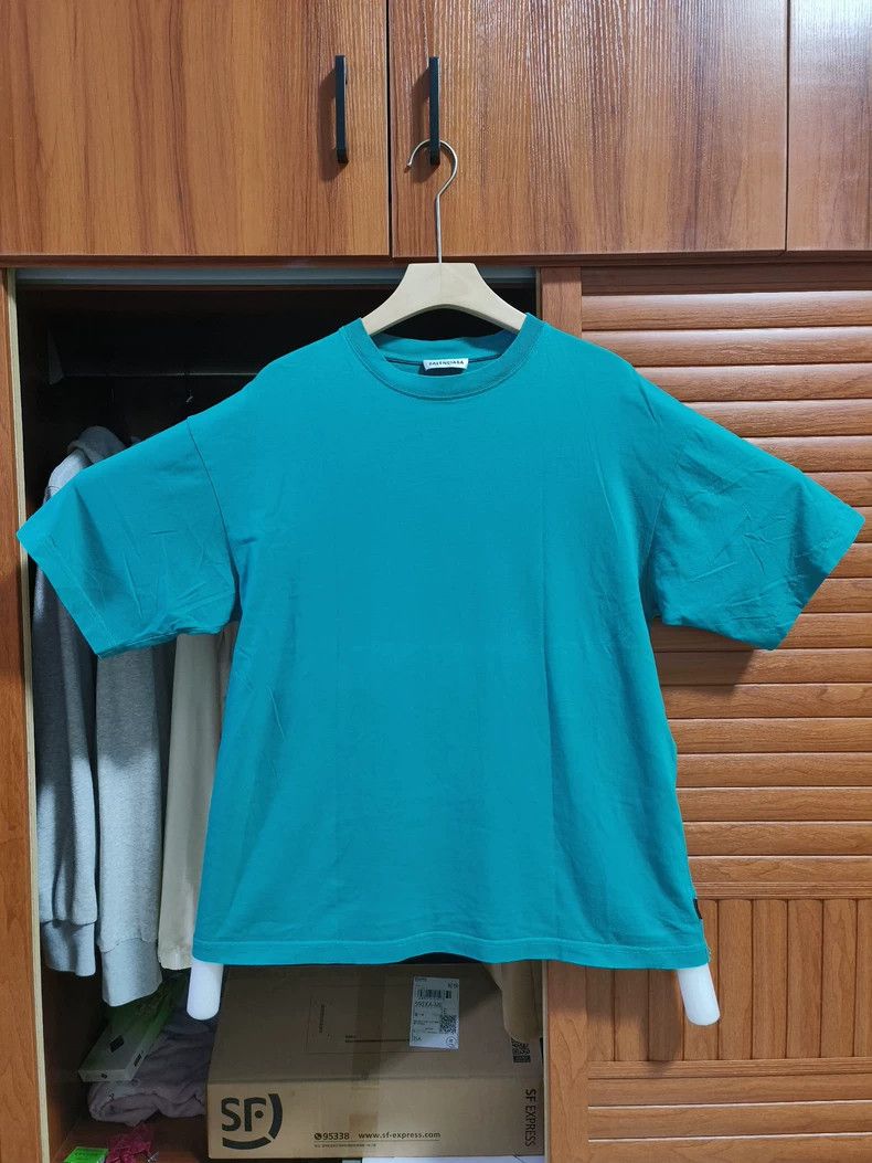 Balenciaga Balenciaga Embroidered logo round neck short sleeve on the Size US XS / EU 42 / 0 - 2 Thumbnail