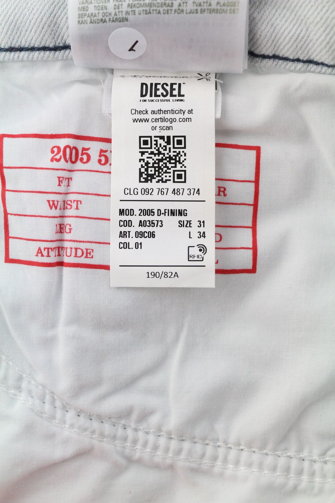 Diesel 2005 D-FINING 09C06 W31/L34 Tapered 40419 Size US 31 - 12 Thumbnail