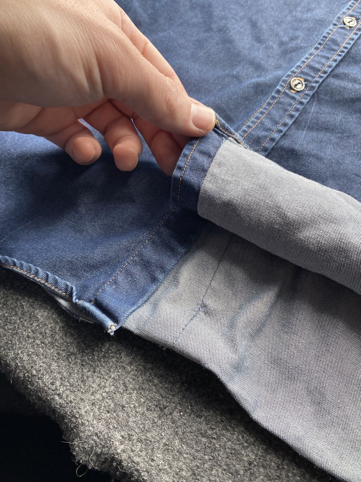 Dolce & Gabbana 🔥Dolce Gabbana brad 16 1/2 42 m size denim button up shirt Size US M / EU 48-50 / 2 - 19 Thumbnail