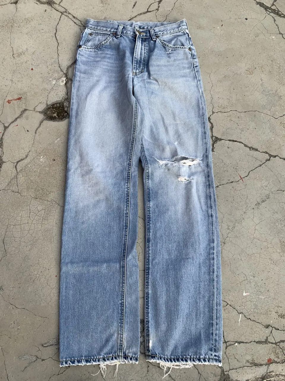 Lee Distressed vintage LEE RIDER faded blue. Size US 28 / EU 44 - 1 Thumbnail