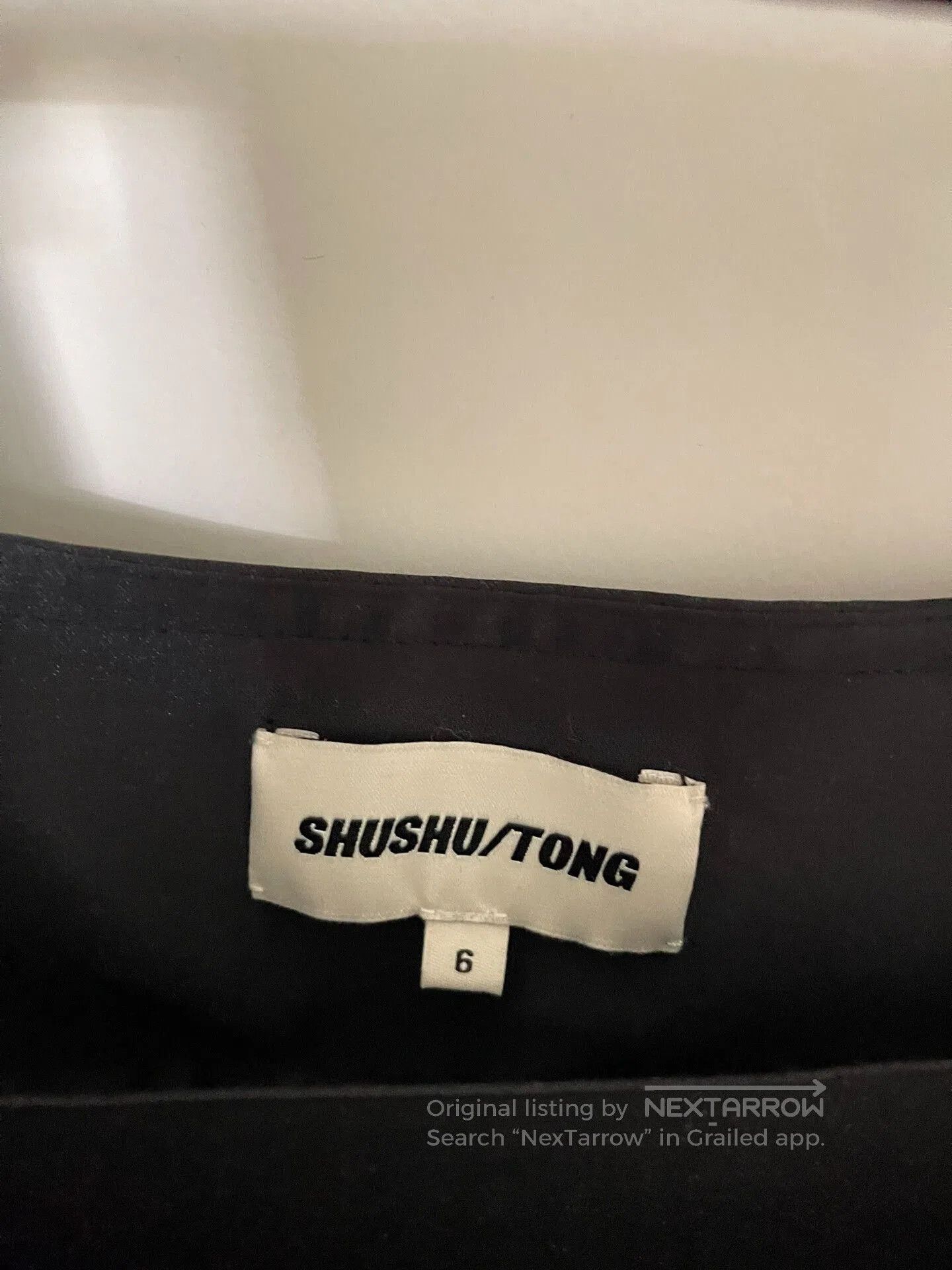 Shushu/Tong Black Puff Top with Bow Detail. Size S / US 4 / IT 40 - 3 Thumbnail