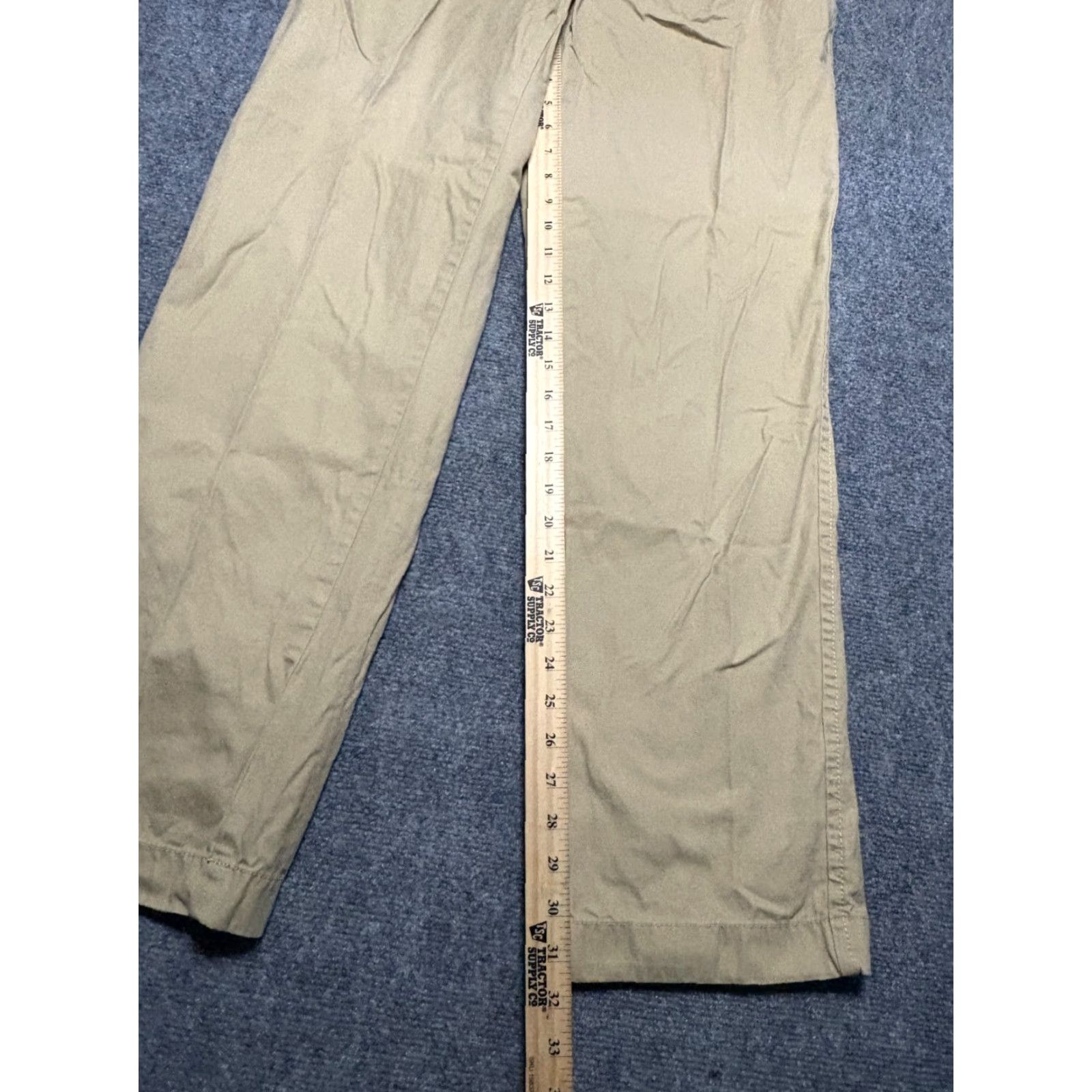 Tommy Hilfiger VINTAGE Tommy Hilfiger Pants Mens 34 x 32 Khaki Beige Khakis Straight Regular Pockets Easy Care 34x32 Mens Boy? Size US 34 / EU 50 - 2 Thumbnail