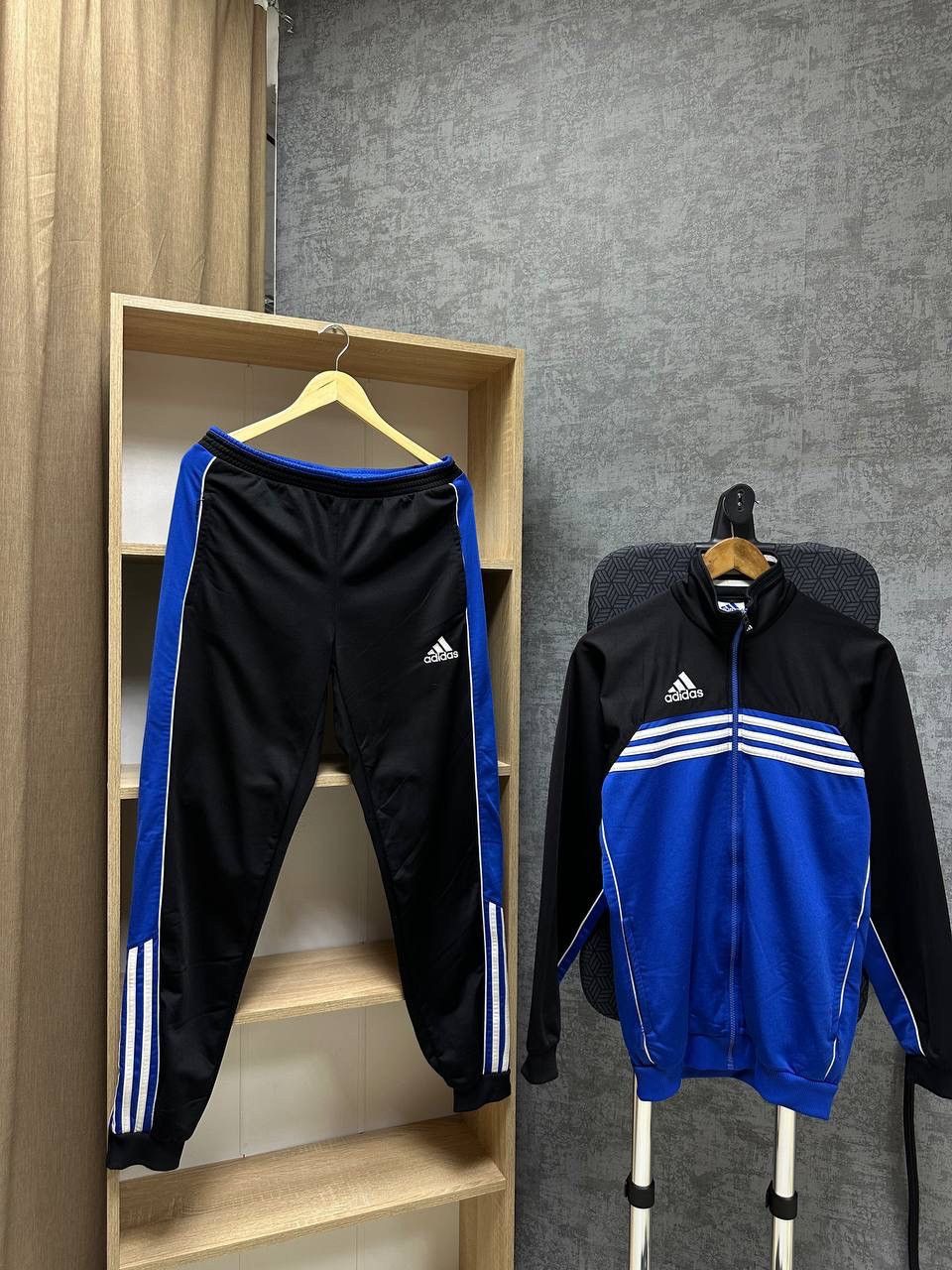 Adidas × Vintage Vintage Adidas Blue Sportswear Tracksuit Size US M / EU 48-50 / 2 - 3 Thumbnail