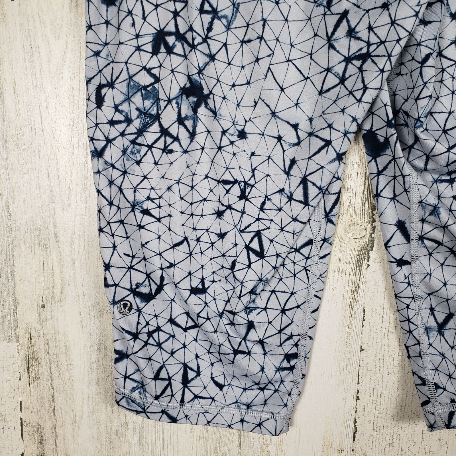 Lululemon Lululemon Athletica Star Silver Fox Retreat Yogi Crop Pant 8 Size 30" / US 8 / IT 44 - 13 Thumbnail