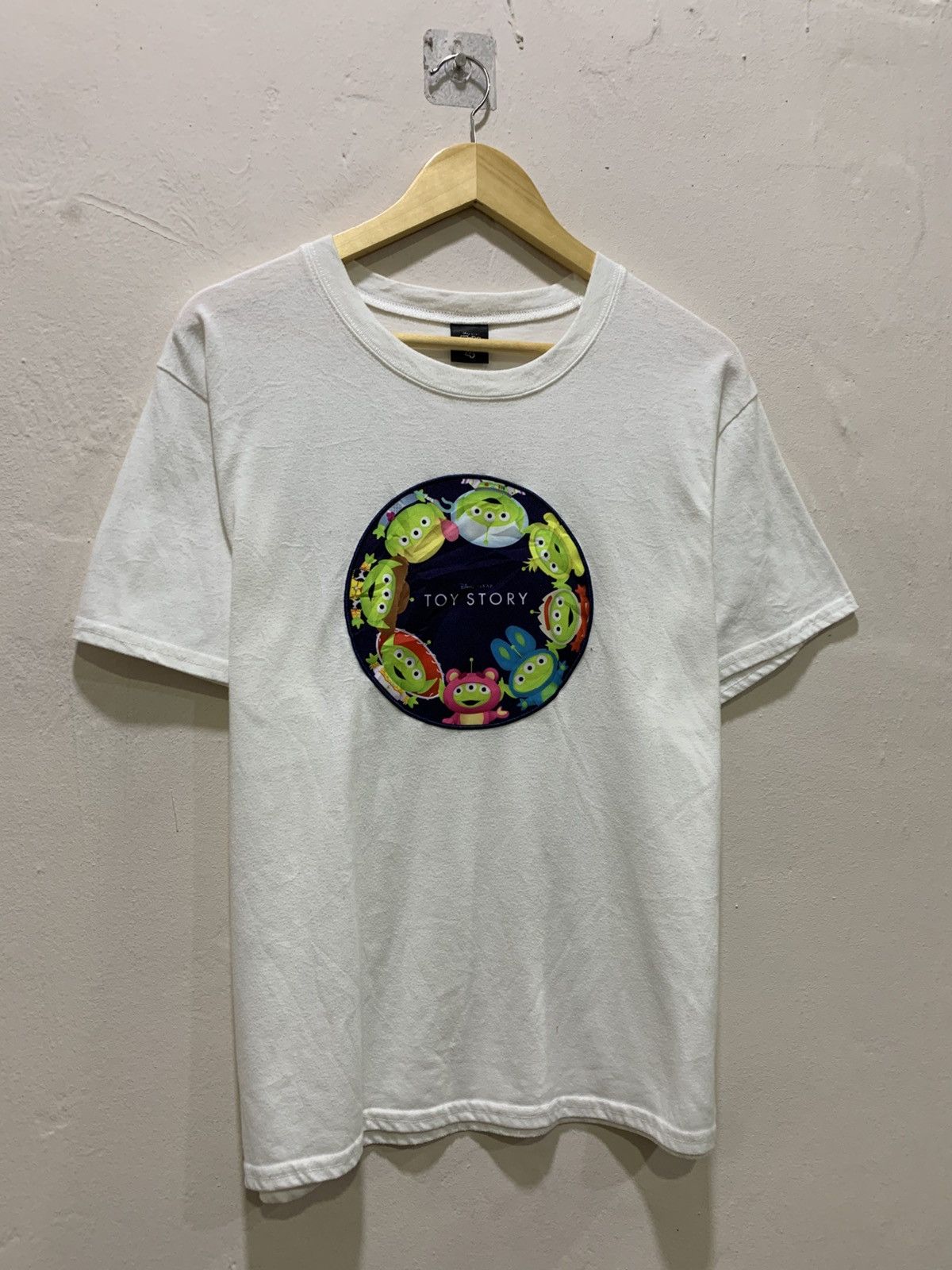 Disney Toy Story 4 Disney Pixar Alien Crew Tshirt Size US L / EU 52-54 / 3 - 2 Thumbnail