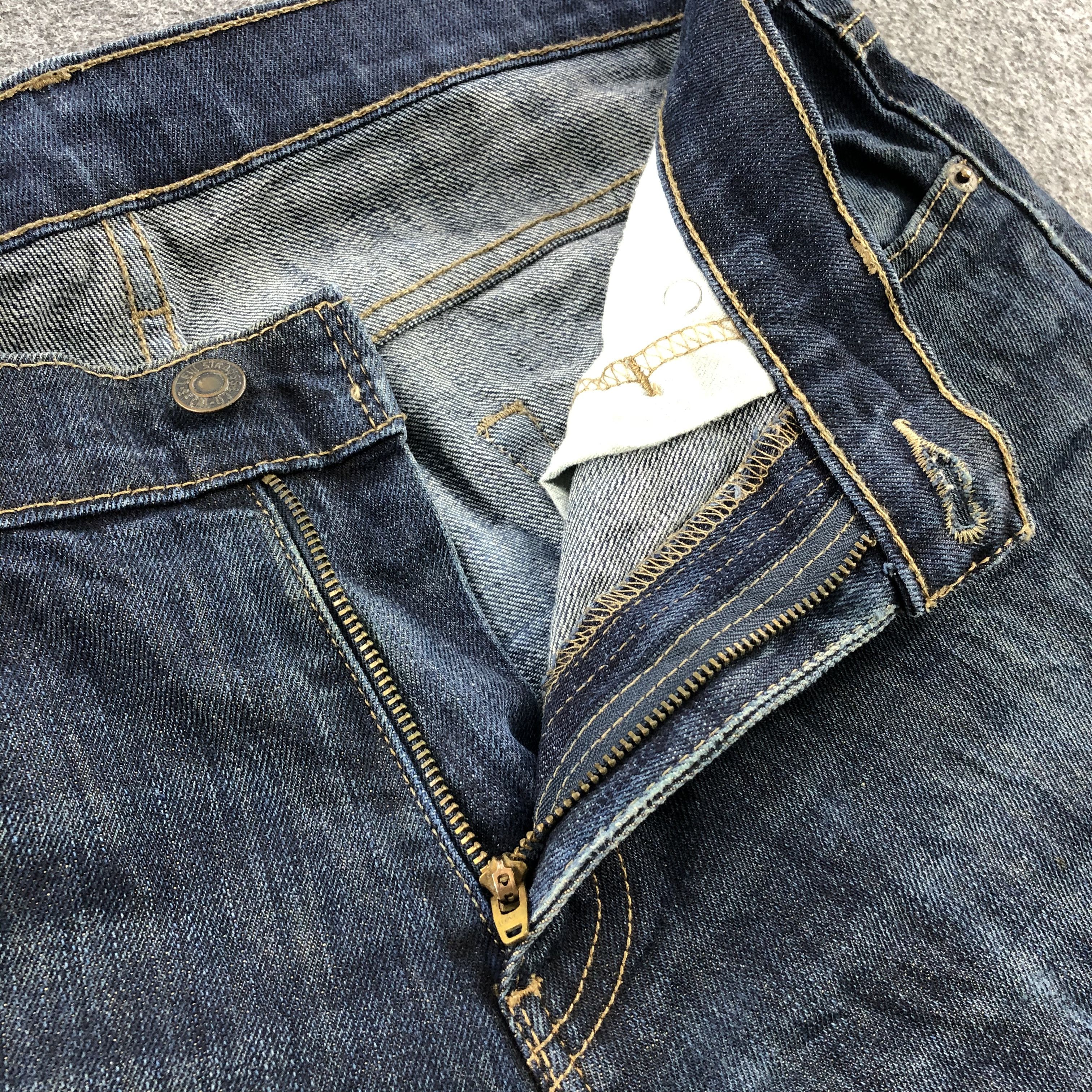 Levi's Blue wash Vintage Levis 511 Jeans Distressed Denim-J1114 Size US 34 / EU 50 - 9 Thumbnail