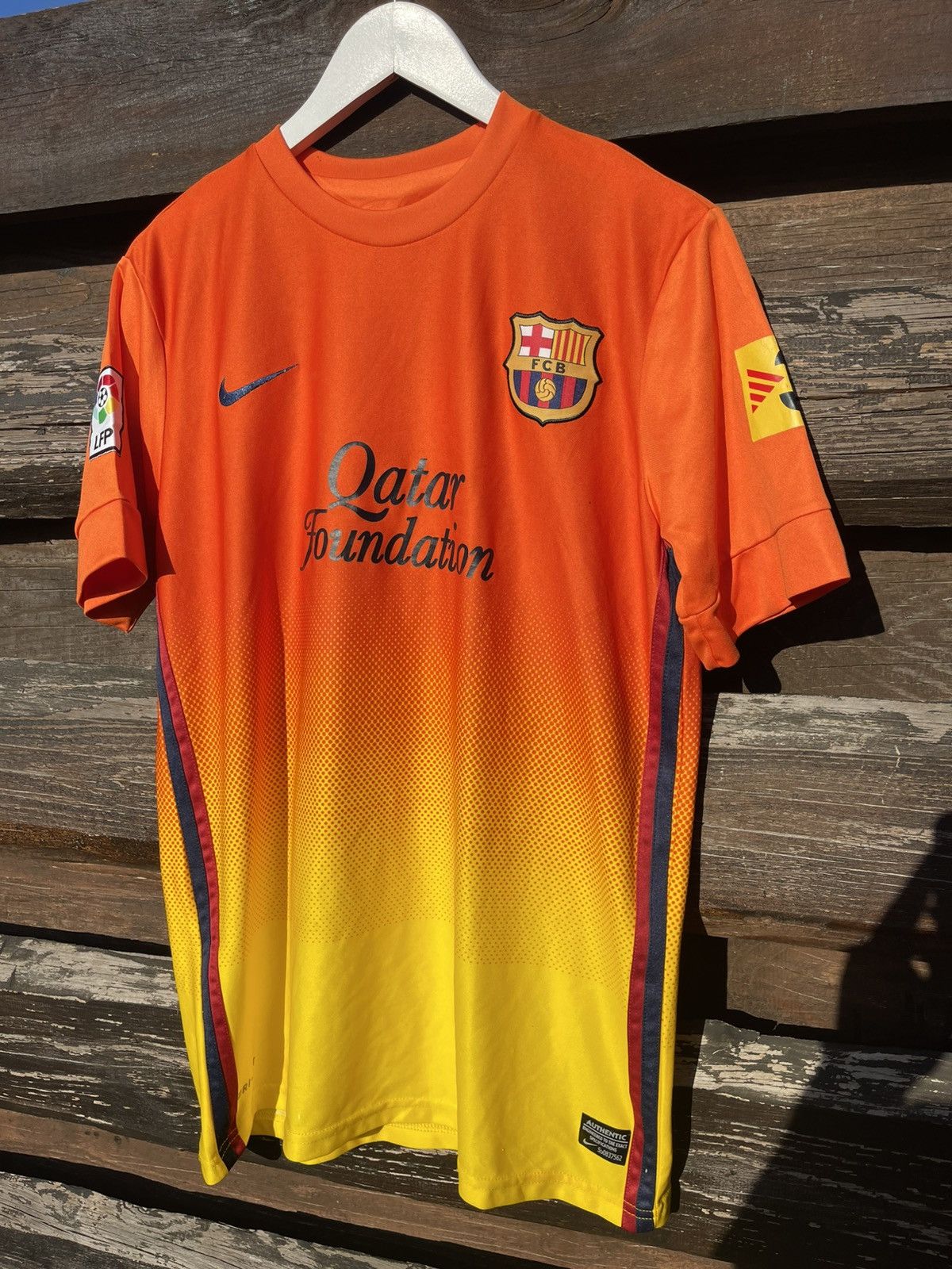 Nike 2012 Nike Barcelona #8 Iniesta soccer jersey Size US M / EU 48-50 / 2 - 4 Thumbnail