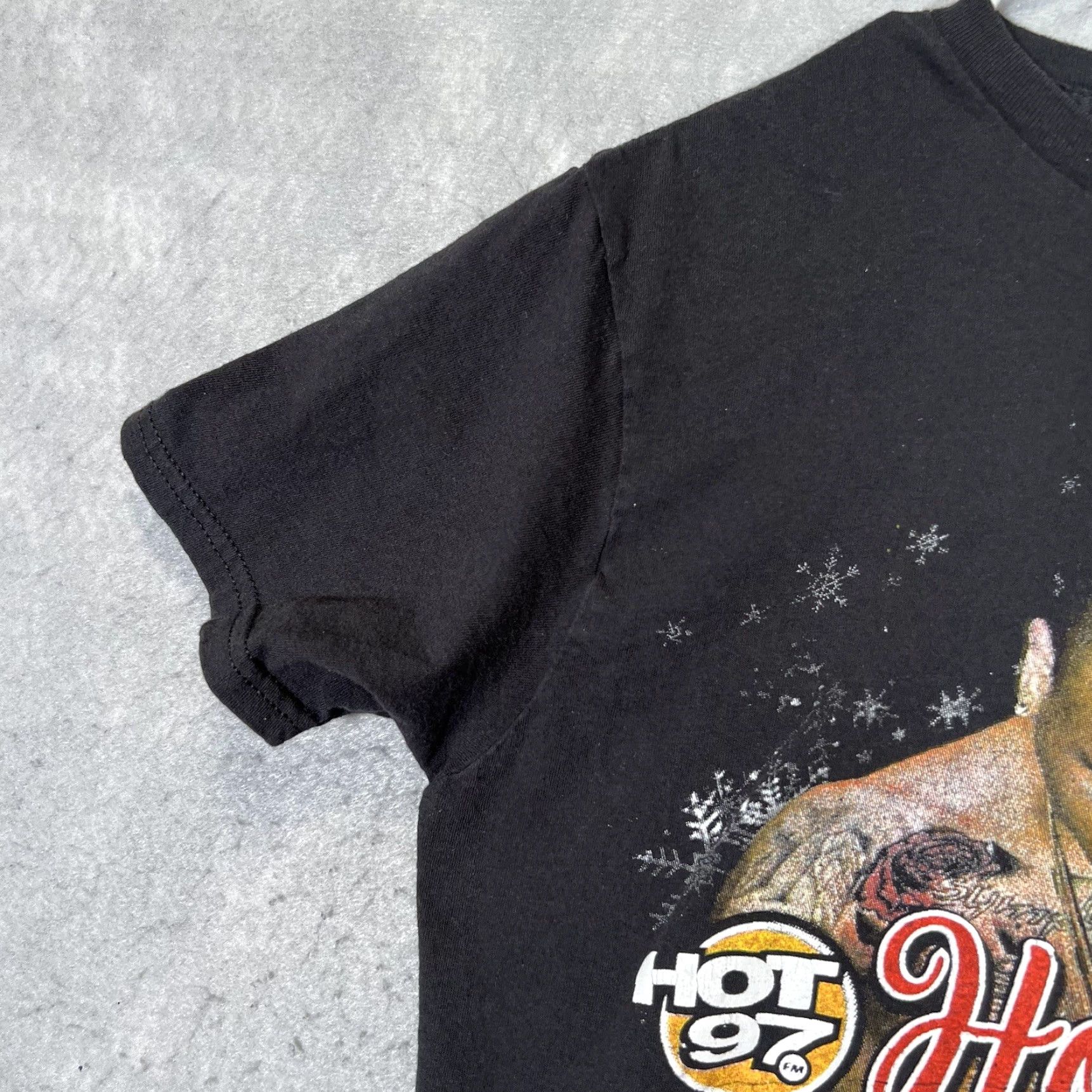 Vintage Hot 97 Hot For The Holidays Chris Brown Shirt Adult Medium Black Rap Mens Size US M / EU 48-50 / 2 - 6 Thumbnail