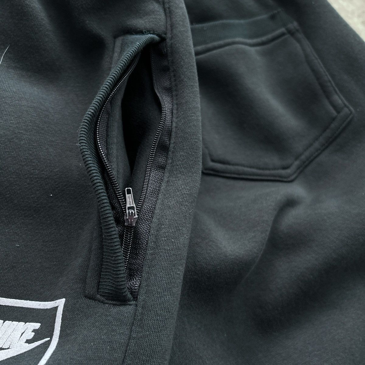 Nike Nike Air Baggy Black Sweatpants Size US 34 / EU 50 - 5 Thumbnail