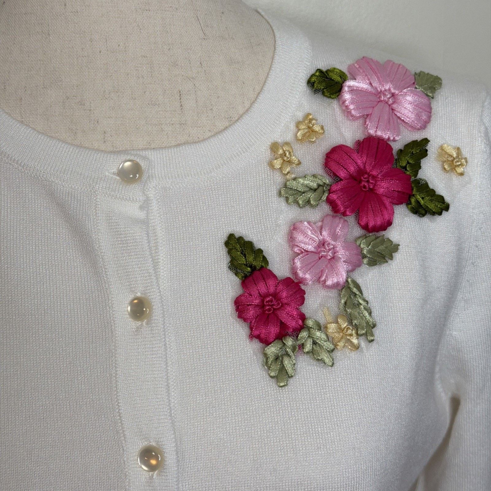 Other CABLE and GAUGE Small CARDIGAN Sweater Floral Applique WHITE Size S / US 4 / IT 40 - 5 Thumbnail