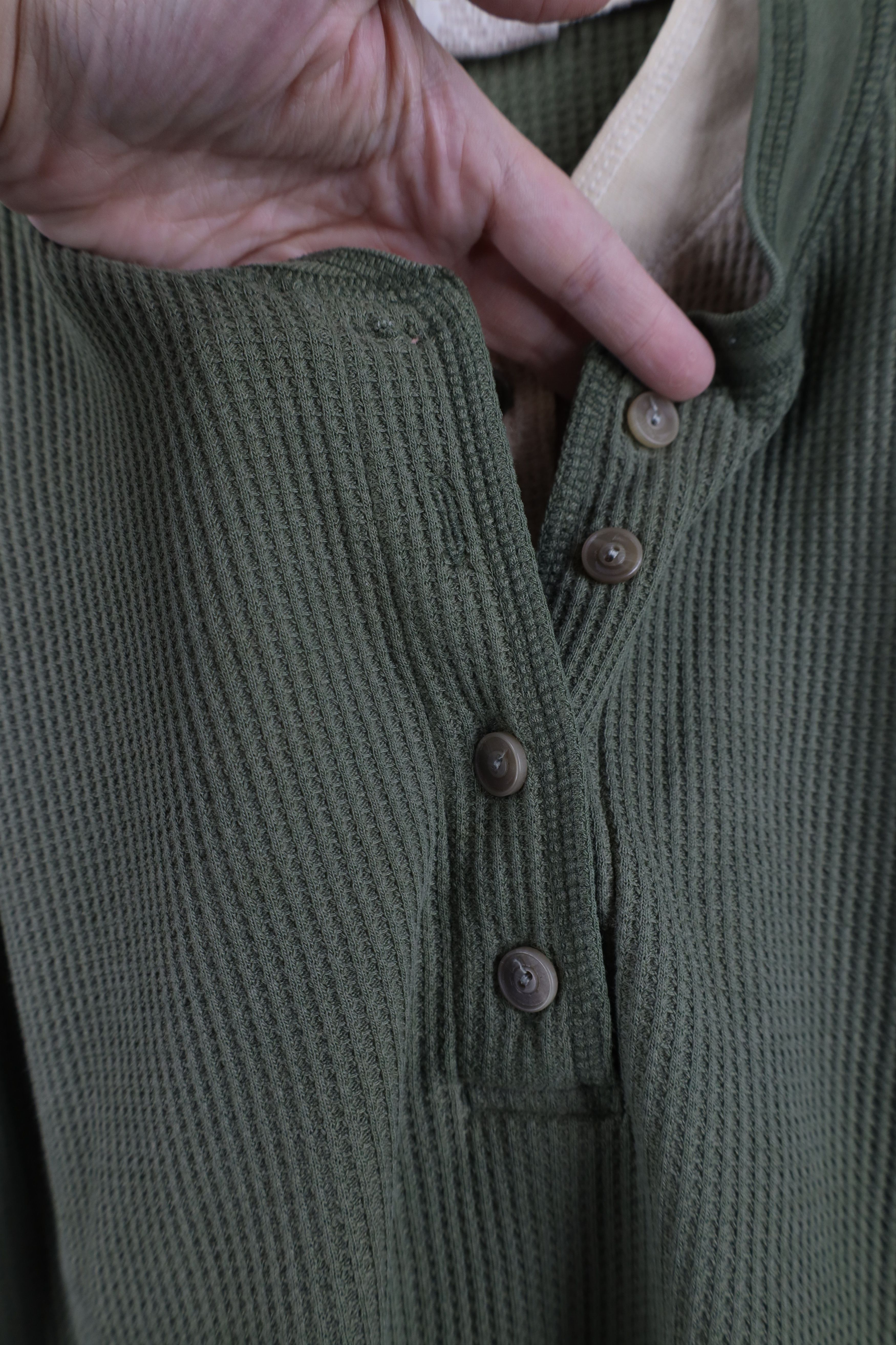 Vintage Vintage 90s Streetwear Thermal Knit Henley T-Shirt Green Size L / US 10 / IT 46 - 4 Thumbnail