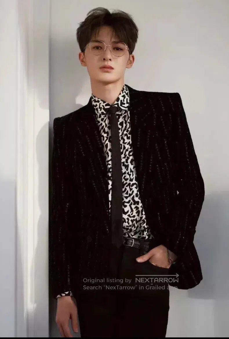 Saint Laurent Paris Saint Laurent Paris Heavy-duty velvet suit Size US M / EU 48-50 / 2 - 3 Thumbnail
