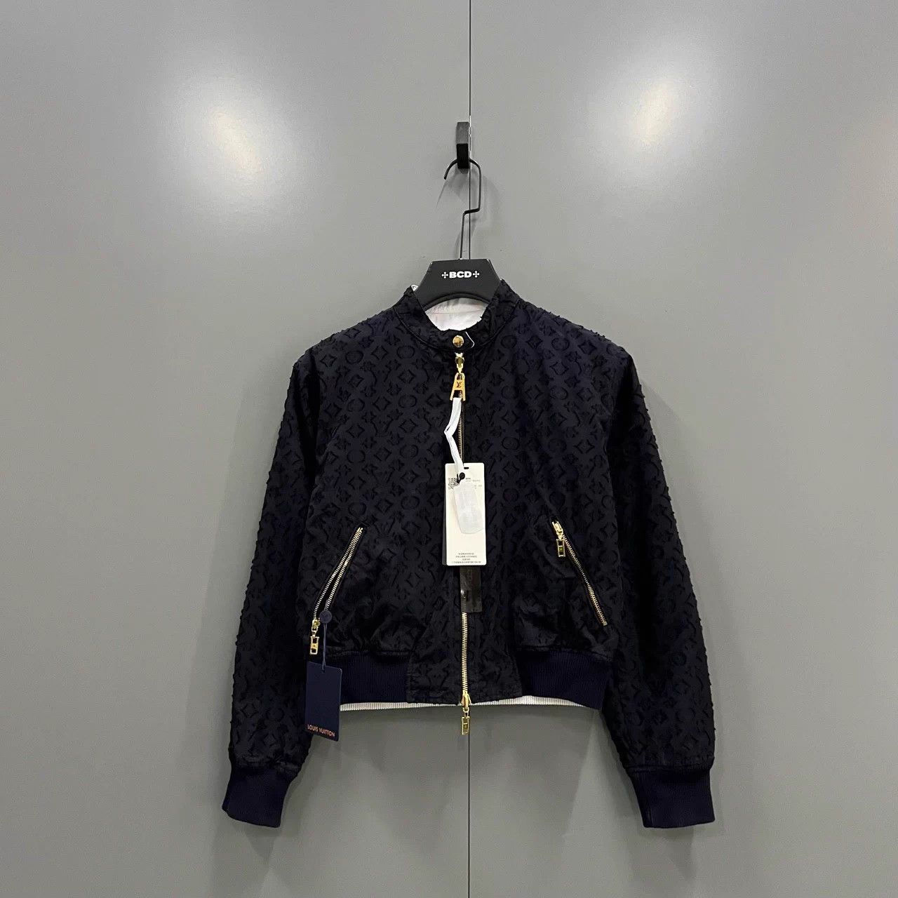 Louis Vuitton LV Black Embossed Double Sided Flight Jacket 36 Size XS / US 0-2 / IT 36-38 - 2 Thumbnail