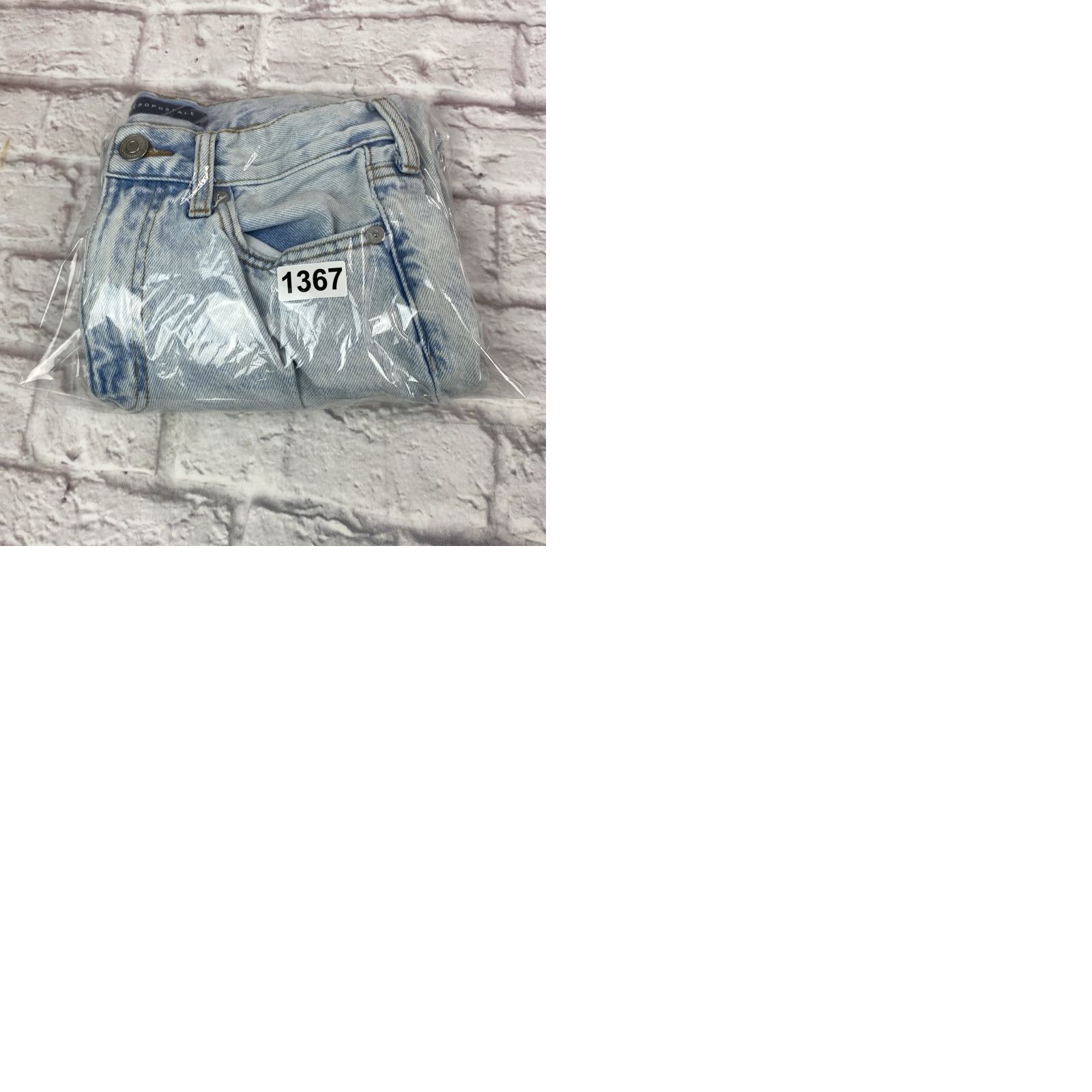 Vintage VINTAGE Aeropostale Jeans Womens Mom Jean Size 2 Light Wash Distressed High Rise Size 26" / US 2 / IT 38 - 9 Thumbnail