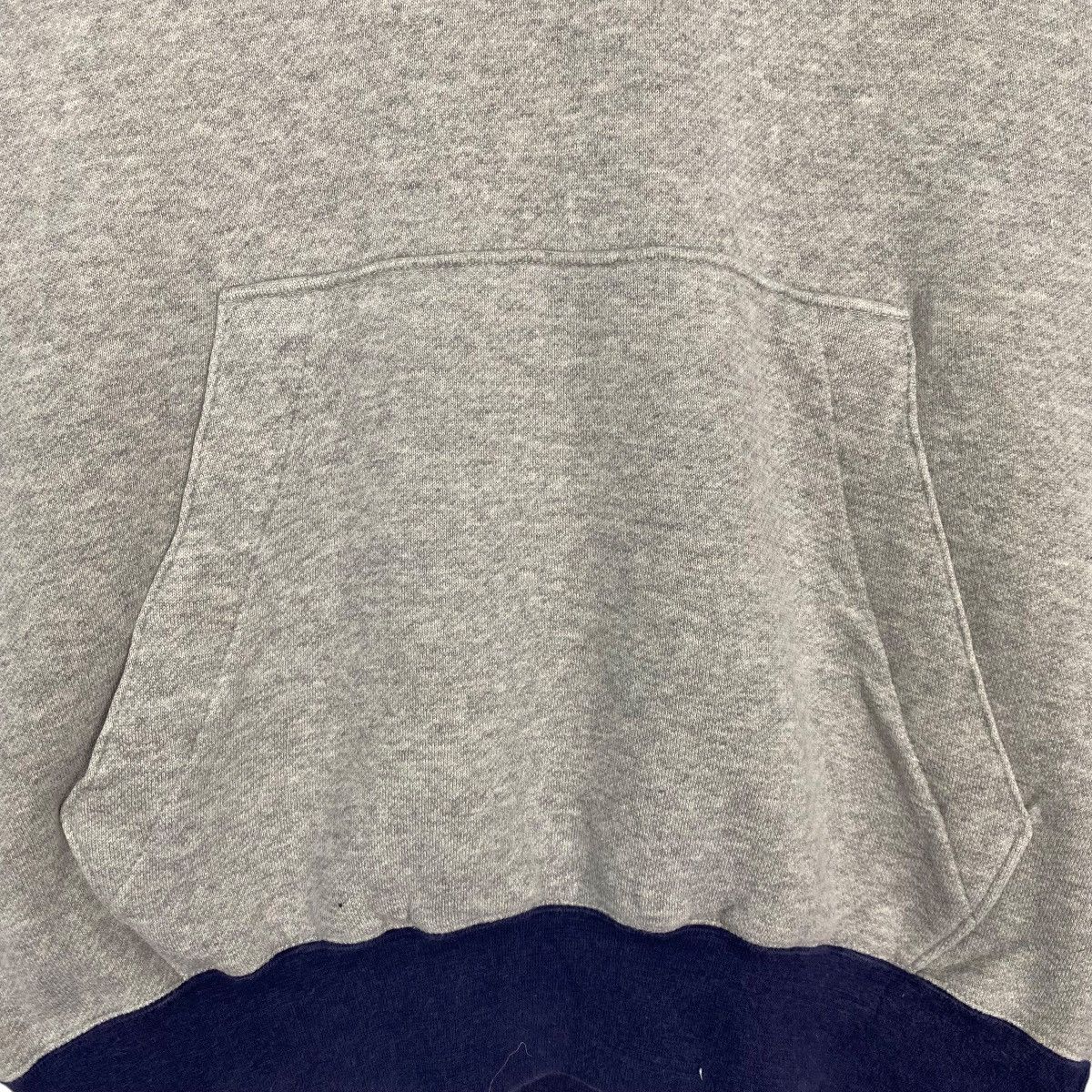 Vintage Vintage Russell Plain Raglan Hoodie Sweater Pullover Size M Size US M / EU 48-50 / 2 - 5 Thumbnail