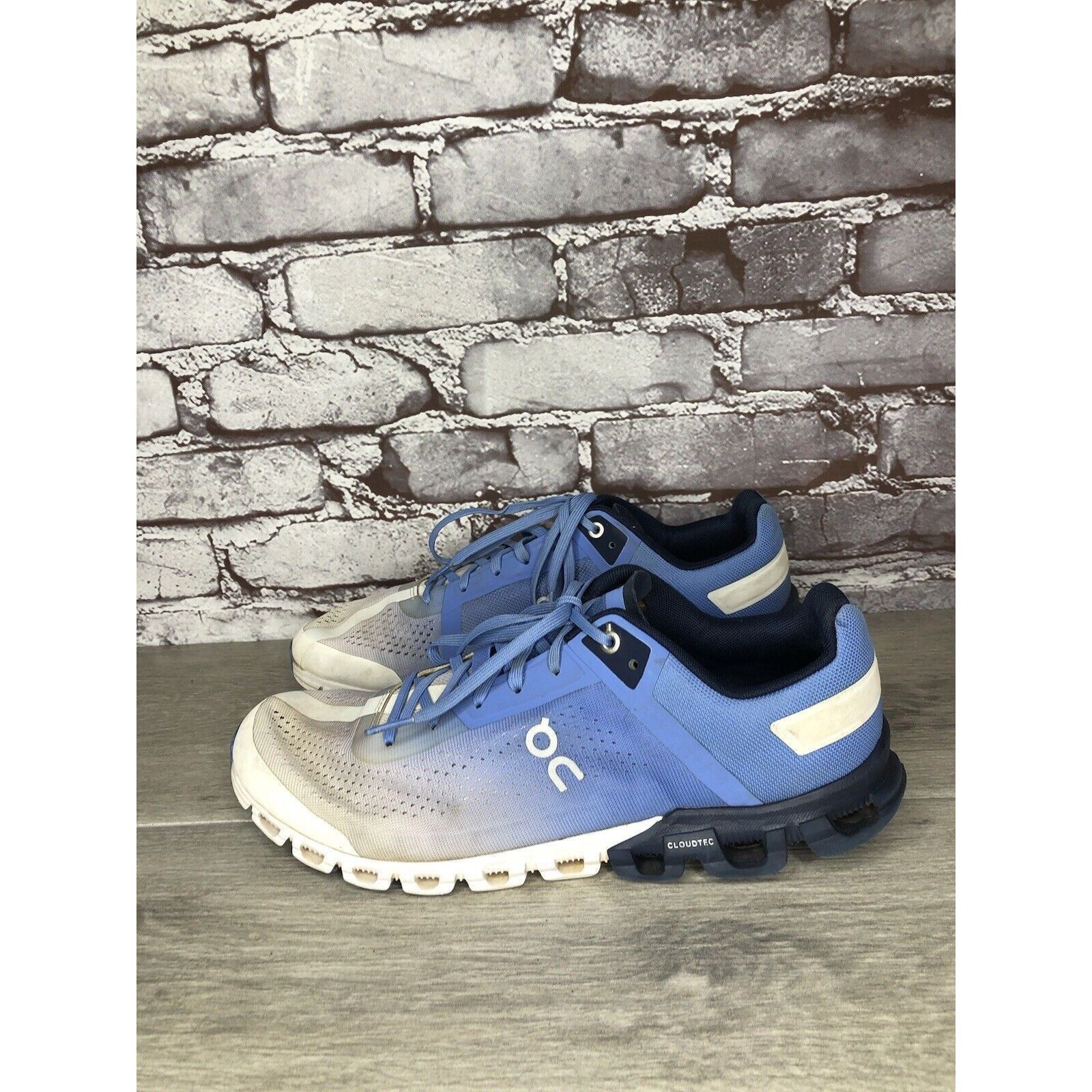 On On Cloudflow Marina White Blue Synthetic Lace Running Shoes Size US 10.5 / IT 40.5 - 18 Thumbnail