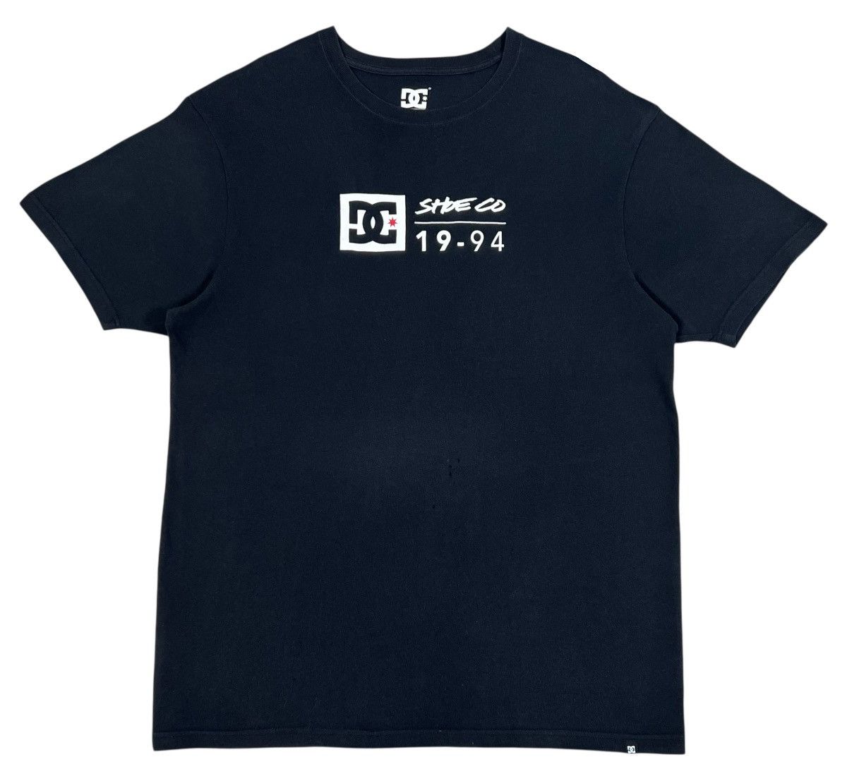 DC DC SKATEBOARDING 1994 Tee Size US XL / EU 56 / 4 - 1 Thumbnail