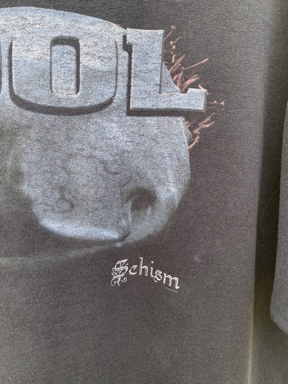 Band Tees Vintage tool schism band t shirt Size US XL / EU 56 / 4 - 17 Thumbnail