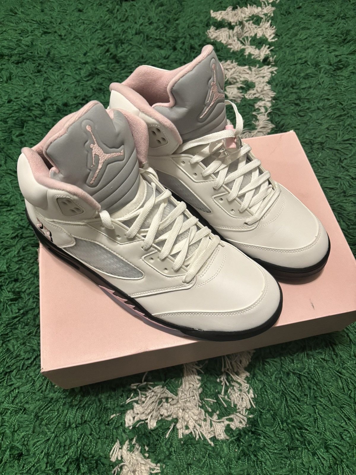 Jordan Brand Jordan 5 “Medium Soft Pink” Size US 13 / EU 46 - 5 Thumbnail