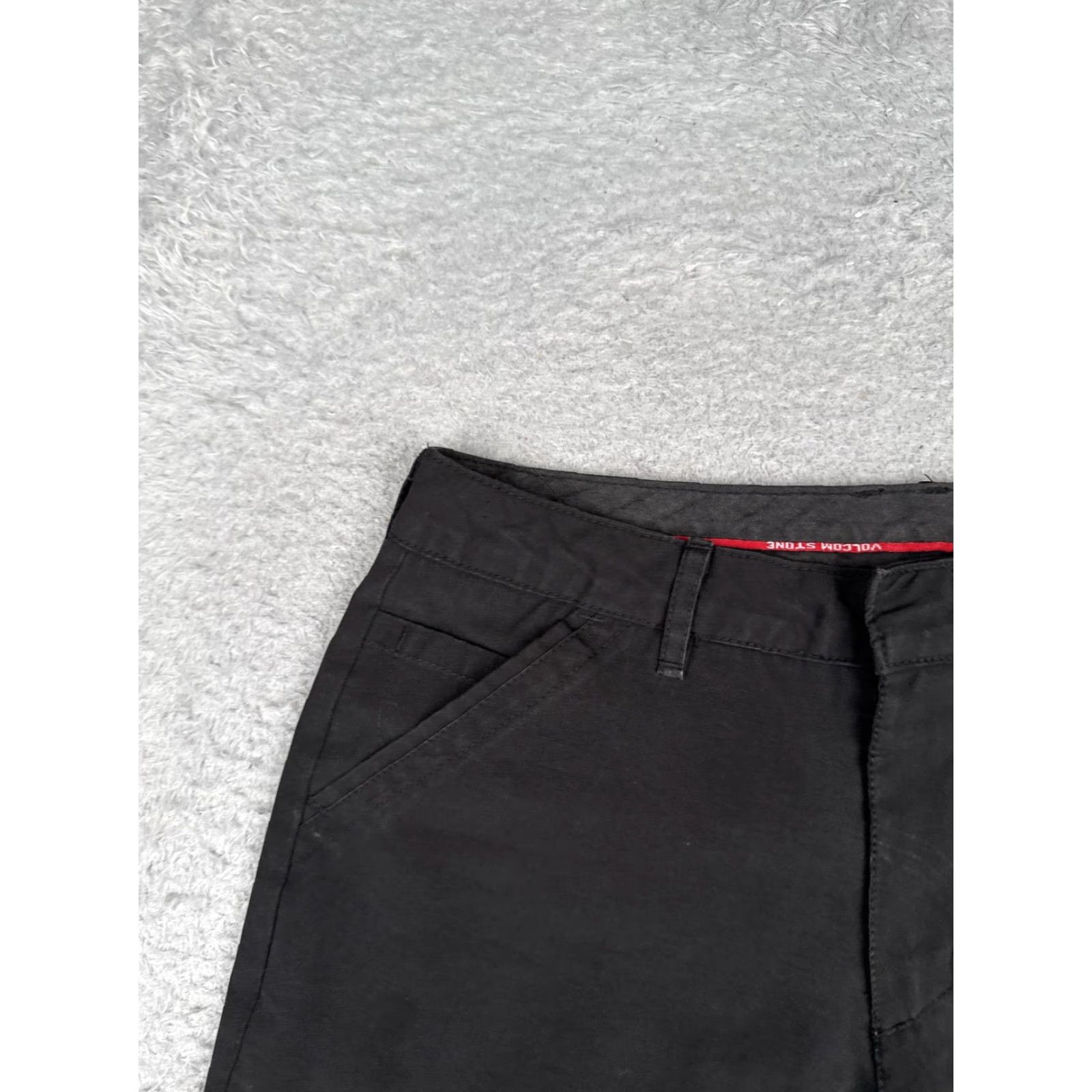 Volcom Volcom Shorts Juniors 5 Black Chino Twill Flat Front Casual Pockets Logo Summer Womens Size 27" / US 4 / IT 40 - 4 Thumbnail