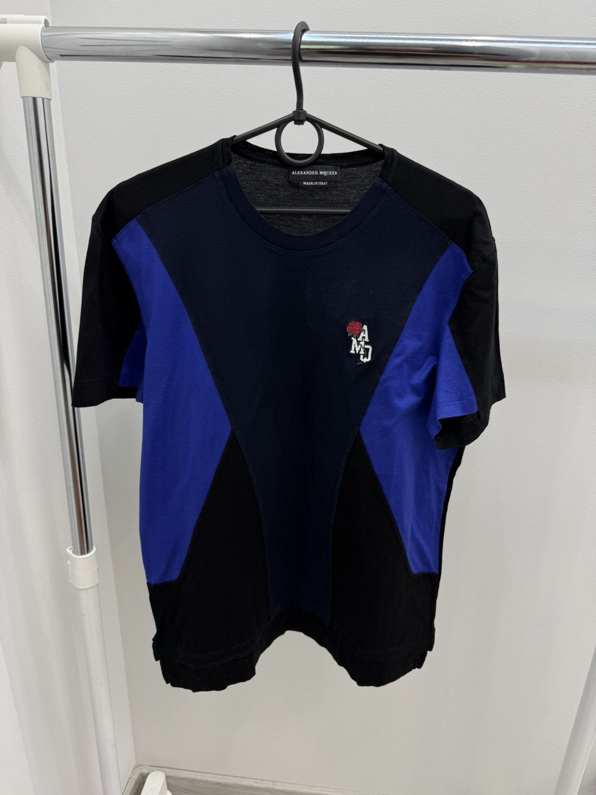 Alexander McQueen Alexander McQueen Rose Embroidered Logo Cotton Tee T-Shirt Size US L / EU 52-54 / 3 - 1 Thumbnail