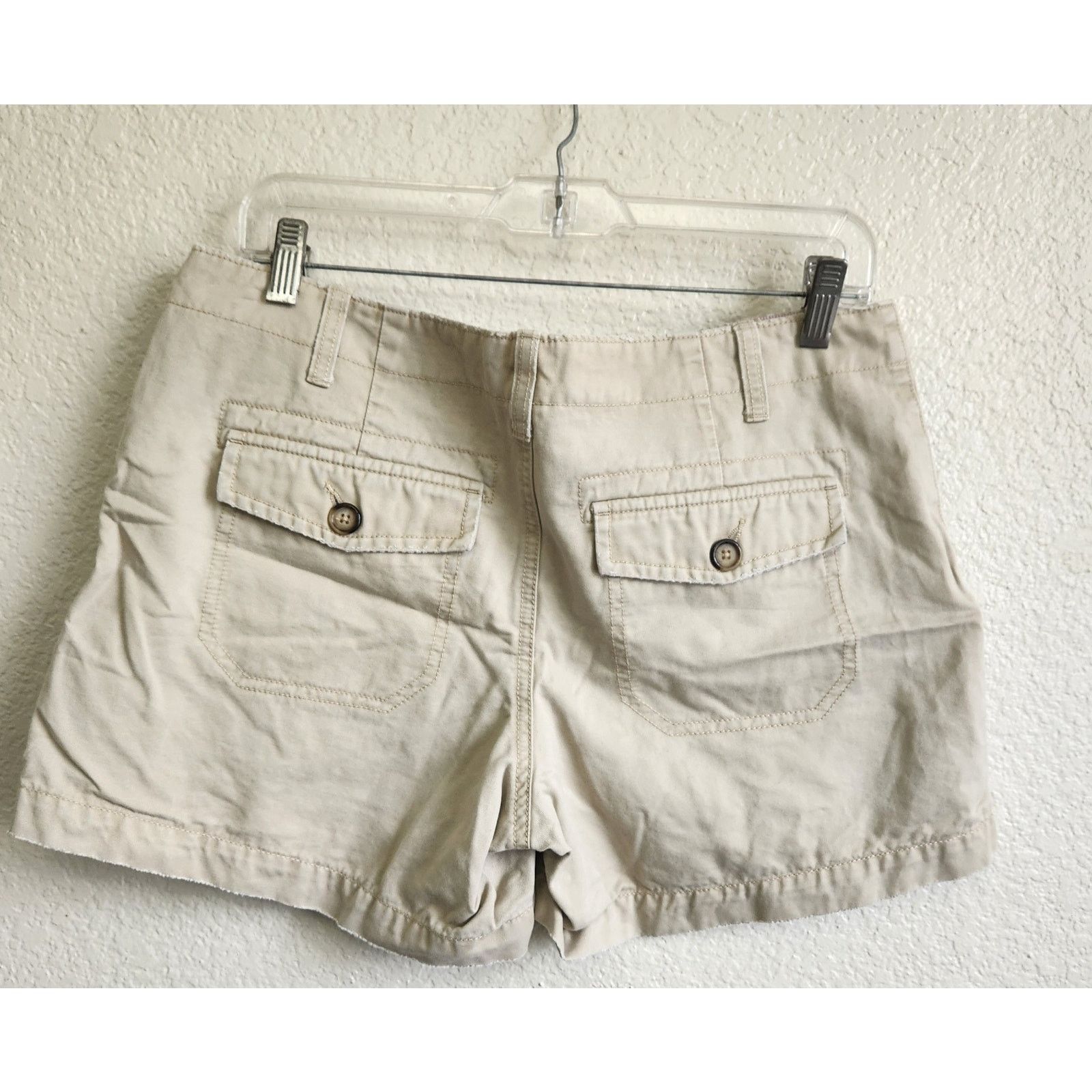Old Navy Old Navy Tan Beige Chino Shorts 8 Lightweight Soft Size 30" / US 8 / IT 44 - 2 Thumbnail