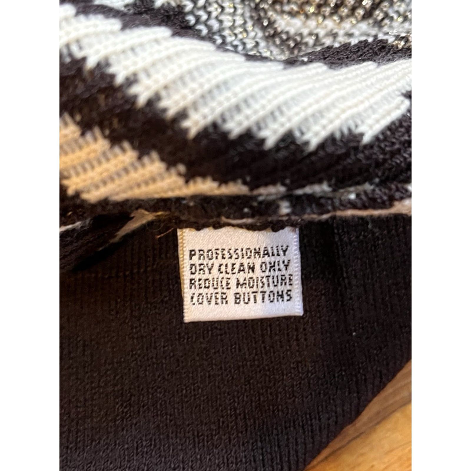 St. John VINTAGE St. John Santana Knit Zebra Chain Sweater Women's P Brown Cardigan Knit Zebra Pattern Fall Winter Size S / US 4 / IT 40 - 5 Thumbnail