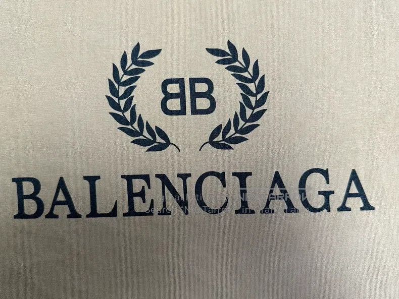 Balenciaga Balenciaga Pattern Printed T-Shirt Khaki Size US L / EU 52-54 / 3 - 3 Thumbnail
