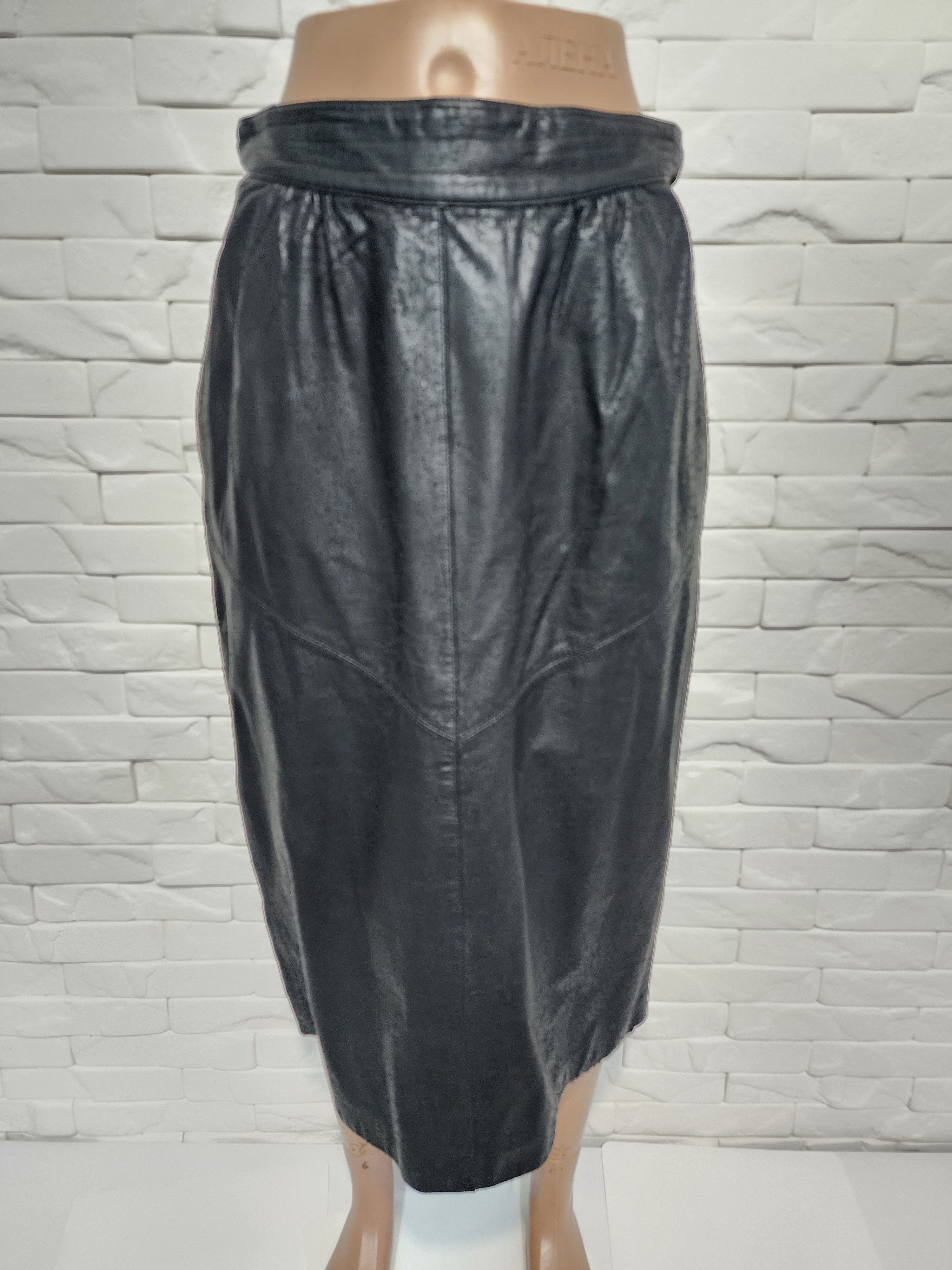 Genuine Leather Black leather skirt. Size 28" / US 6 / IT 42 - 4 Thumbnail