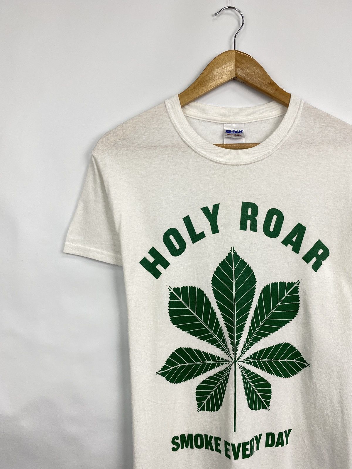Gildan Vintage Y2K Marijuana Cannabis Holy Roar Smoke Every Day tee Size US S / EU 44-46 / 1 - 2 Thumbnail