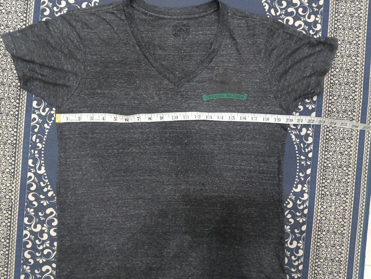 Chrome Hearts Authentic CHROME HEARTS 12 rayon v-neck shirt Size US XL / EU 56 / 4 - 14 Thumbnail