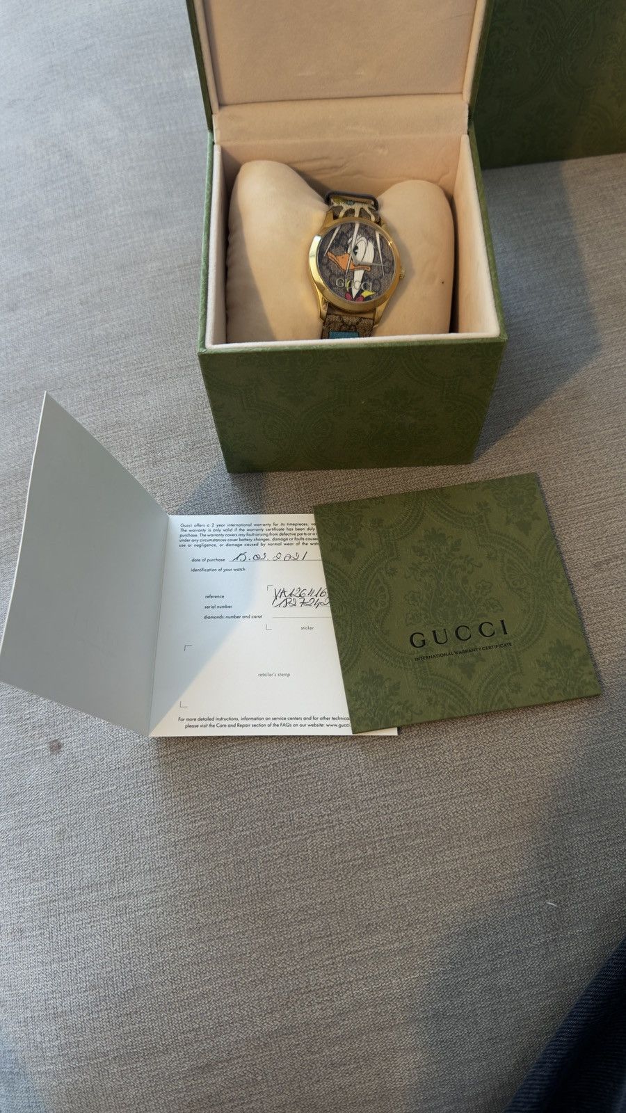 Gucci Gucci Watch G-Timeless 38mm Disney Donald Duck Size 38 - 11 Thumbnail