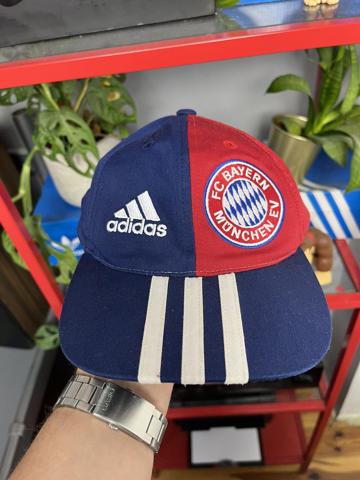 Adidas × Vintage Vintage y2k Adidas FC Bayern Munchen embroidered logo hat Size ONE SIZE - 1 Thumbnail