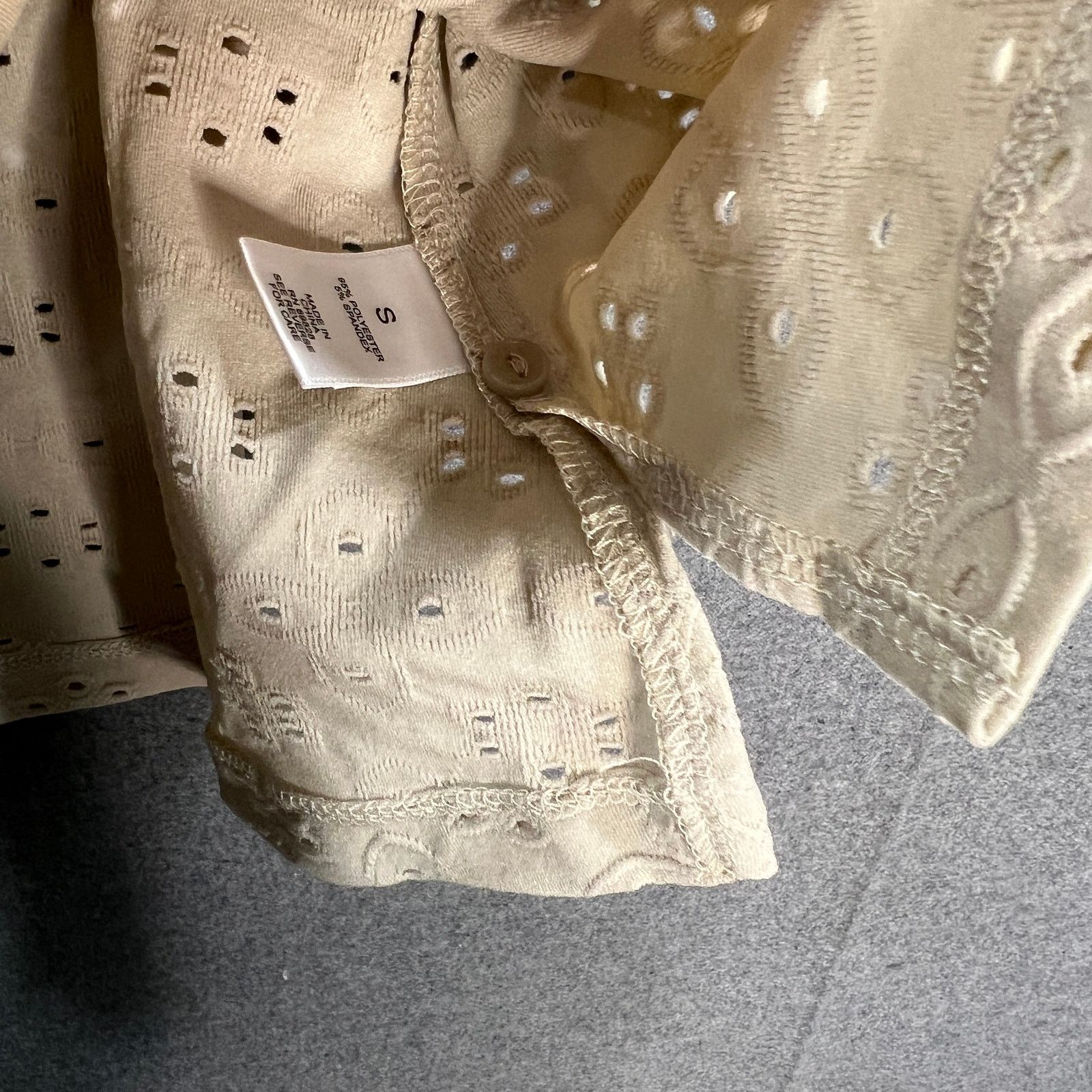 Other LOGO by Lori Goldstein Stretch Eyelet Button Front Cardigan Size S / US 4 / IT 40 - 8 Thumbnail