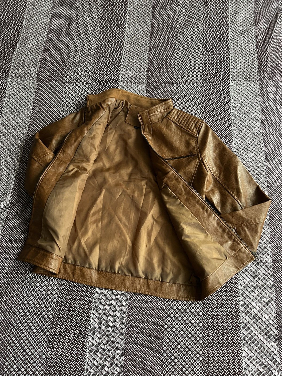 Leather Vintage Leather Bomber Jacket Japanese Vibe Solid Style Sz L Size L / US 10 / IT 46 - 9 Thumbnail