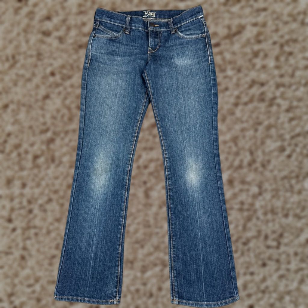 Old Navy Old Navy Jeans Women's Jeans Boots Old Navy Jeans Boots Junior Size 1 28x29 Blue Denim Medium Wash Bootcut Low Rise 28 29 Women 90s? Size 25" / US 0 / IT 36 - 1 Thumbnail