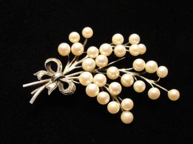 Designer Sterling Silver Cultured Pearl Bow Bush Pin Size ONE SIZE - 1 Thumbnail