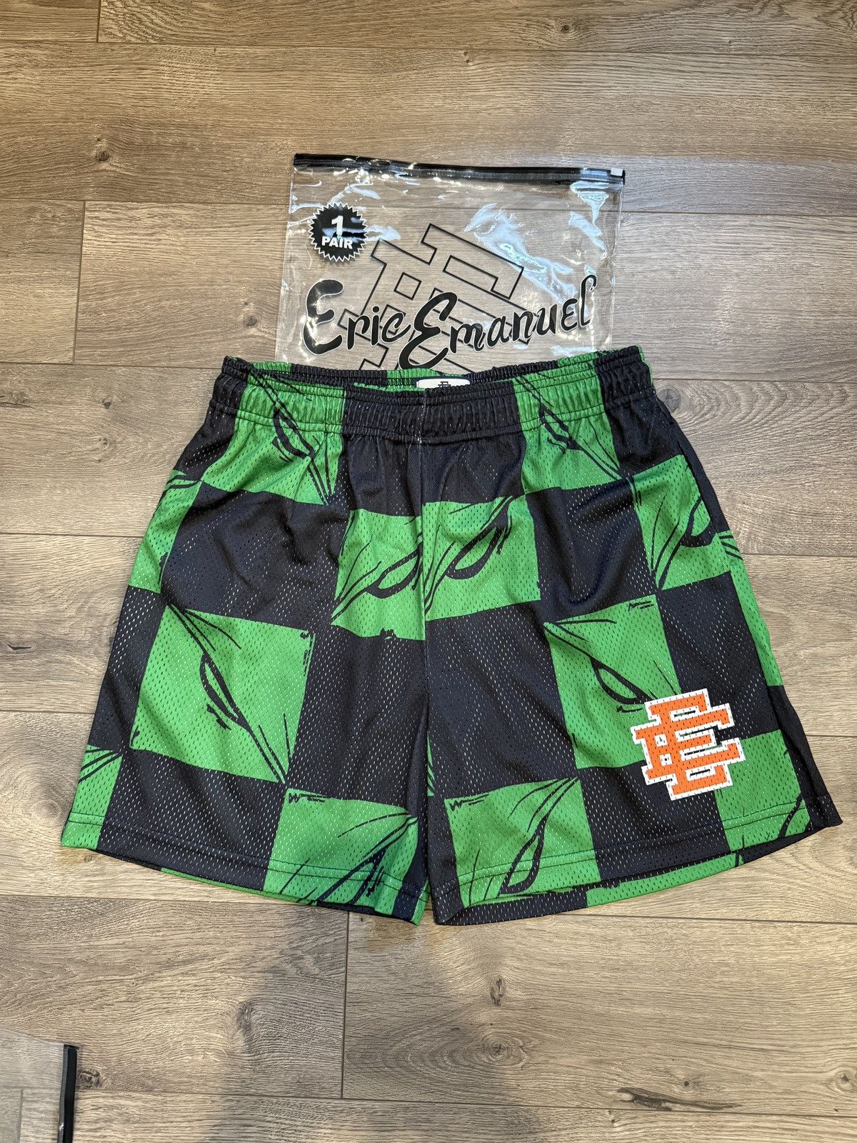 Eric Emanuel Eric Emanuel x Matty Boy Green Shorts (SIZE XL