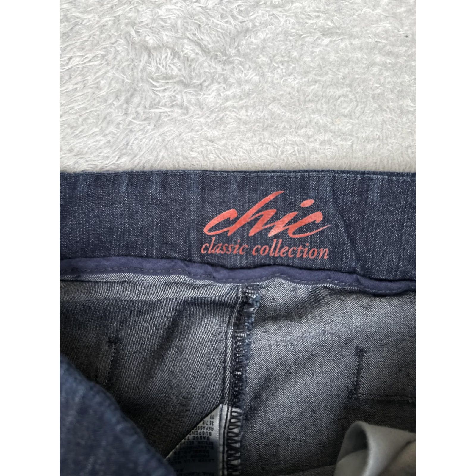 Vintage Chic Classic Collection Capri Jeans Womens 12 Blue Dark Wash Stretch 32x20 Dark Indigo Blue Regular Summer Spring Women's Jeans Capri Size 34" / US 12 / IT 48 - 5 Thumbnail