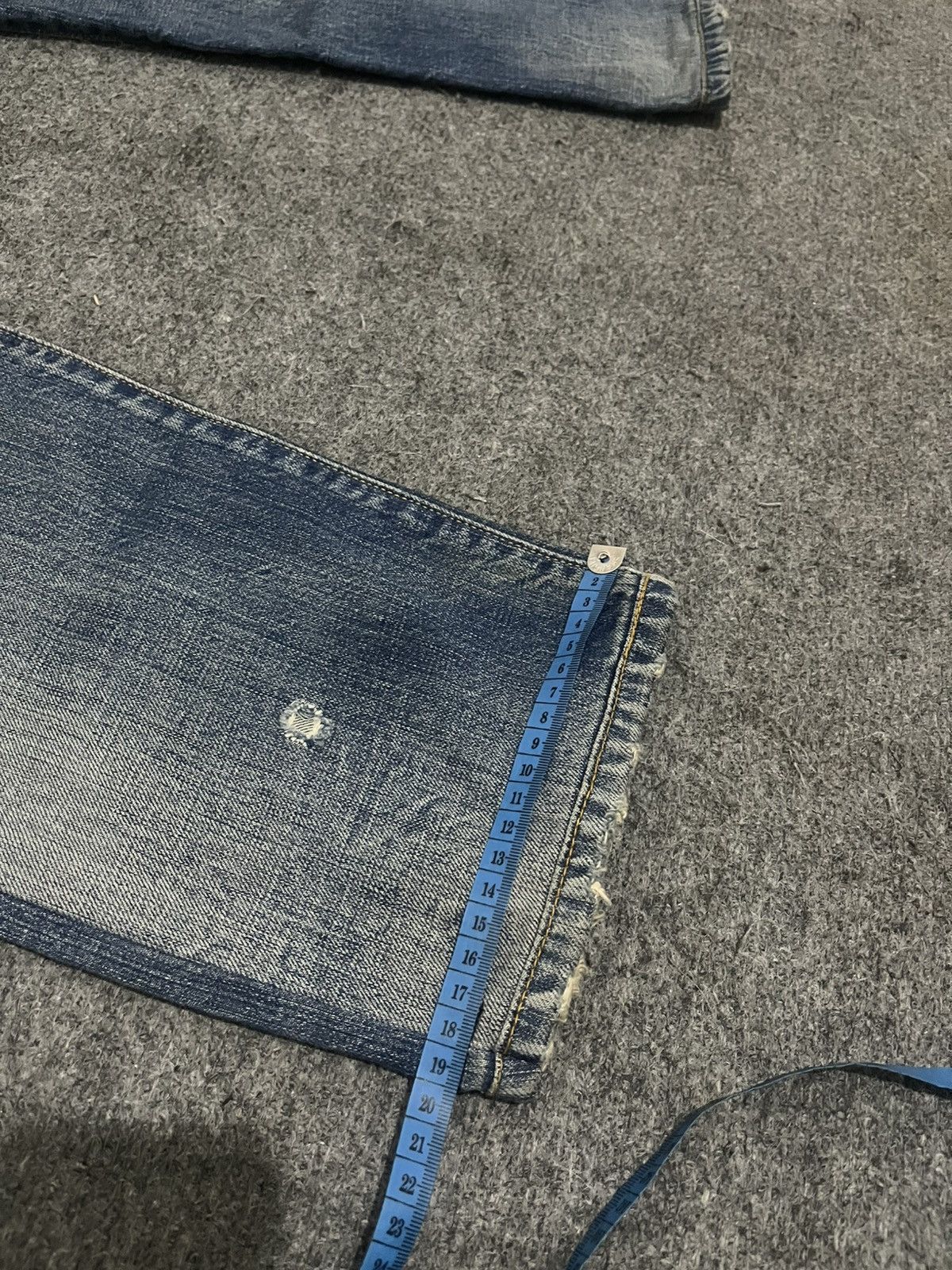 Levi's Vintage Levis Distressed Patchwork Jeans Size US 31 - 16 Thumbnail
