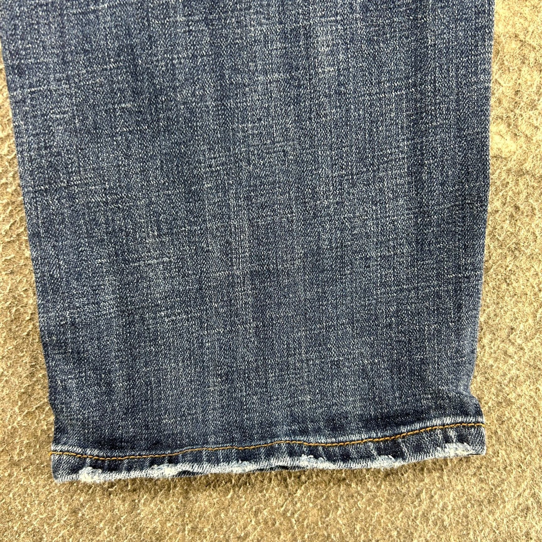 Lucky Brand Lucky Brand Jeans Men 36x30 Blue 221 Straight Leg Dark Wash Denim Distressed Vintage No (Professional) Size US 36 / EU 52 - 4 Thumbnail