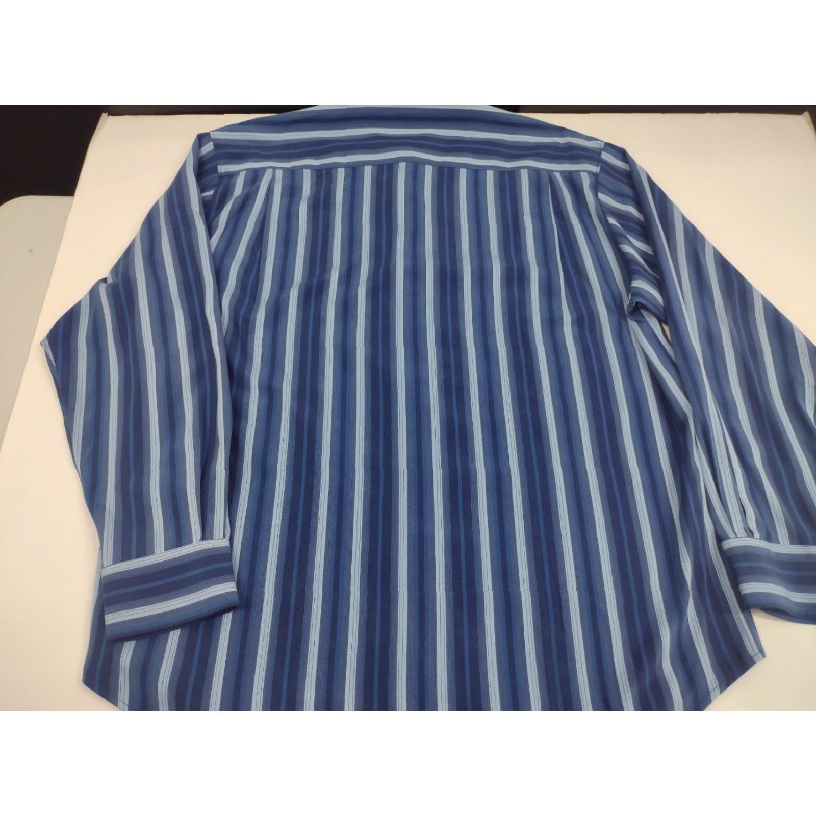 Tommy Bahama TOMMY BAHAMA Shirt Mens XL Silk Blue Striped Long Sleeve Button-Up Collared Aloha 100% Silk Size US XL / EU 56 / 4 - 5 Thumbnail