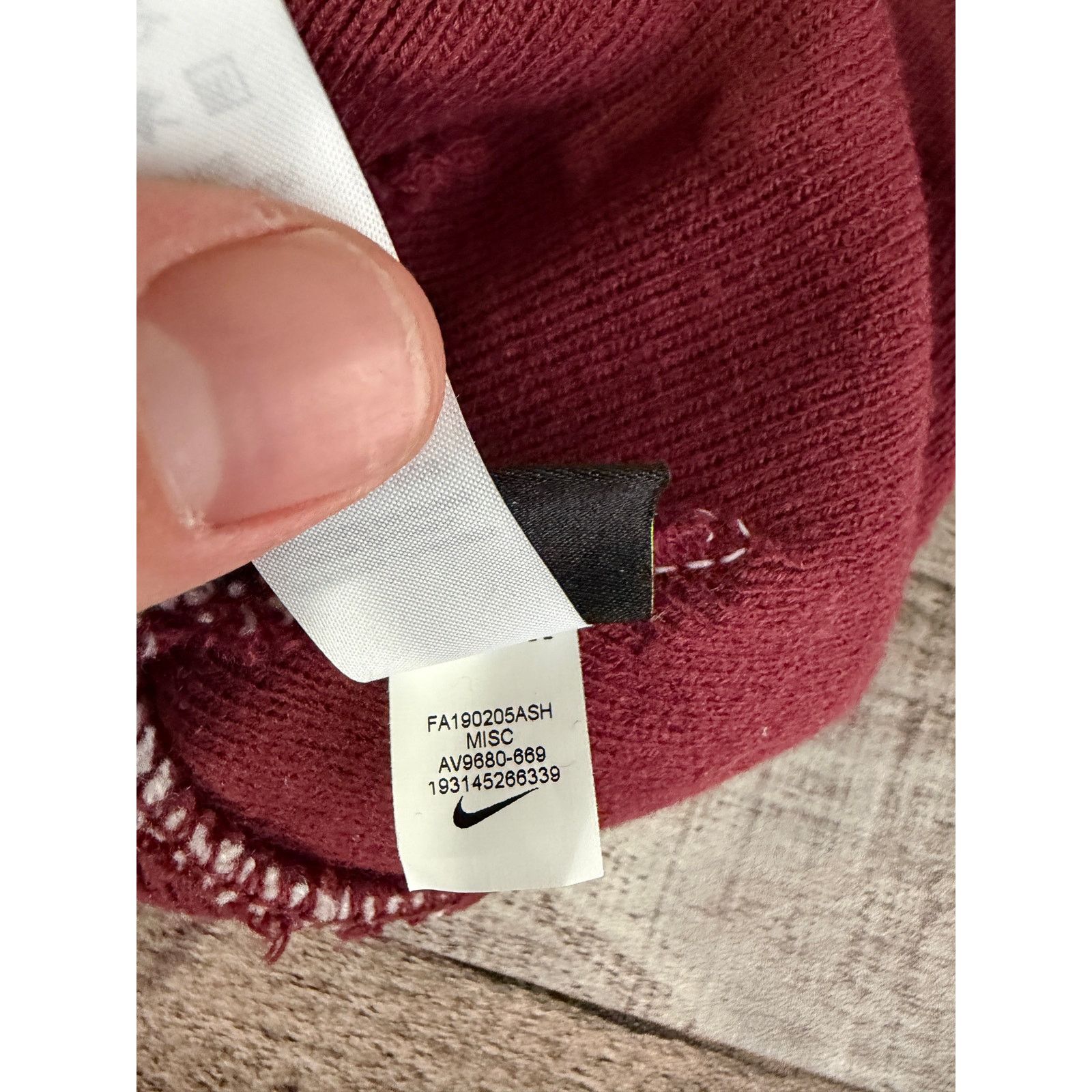 NCAA University of Minnesota Gophers Nike Winter Hat/Beanie Size ONE SIZE - 7 Thumbnail