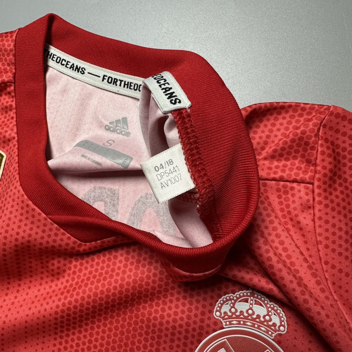Adidas REAL MADRID ADIDAS x PARLEY 2018/2019 3rd JERSEY #10 MODRIC Size US S / EU 44-46 / 1 - 8 Thumbnail
