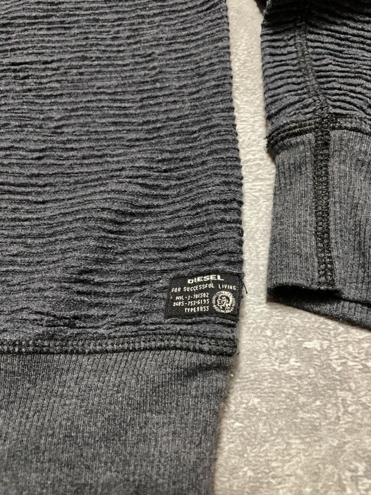Diesel Vintage Diesel Ribbed Sweatshirt Crewneck Size US S / EU 44-46 / 1 - 6 Thumbnail
