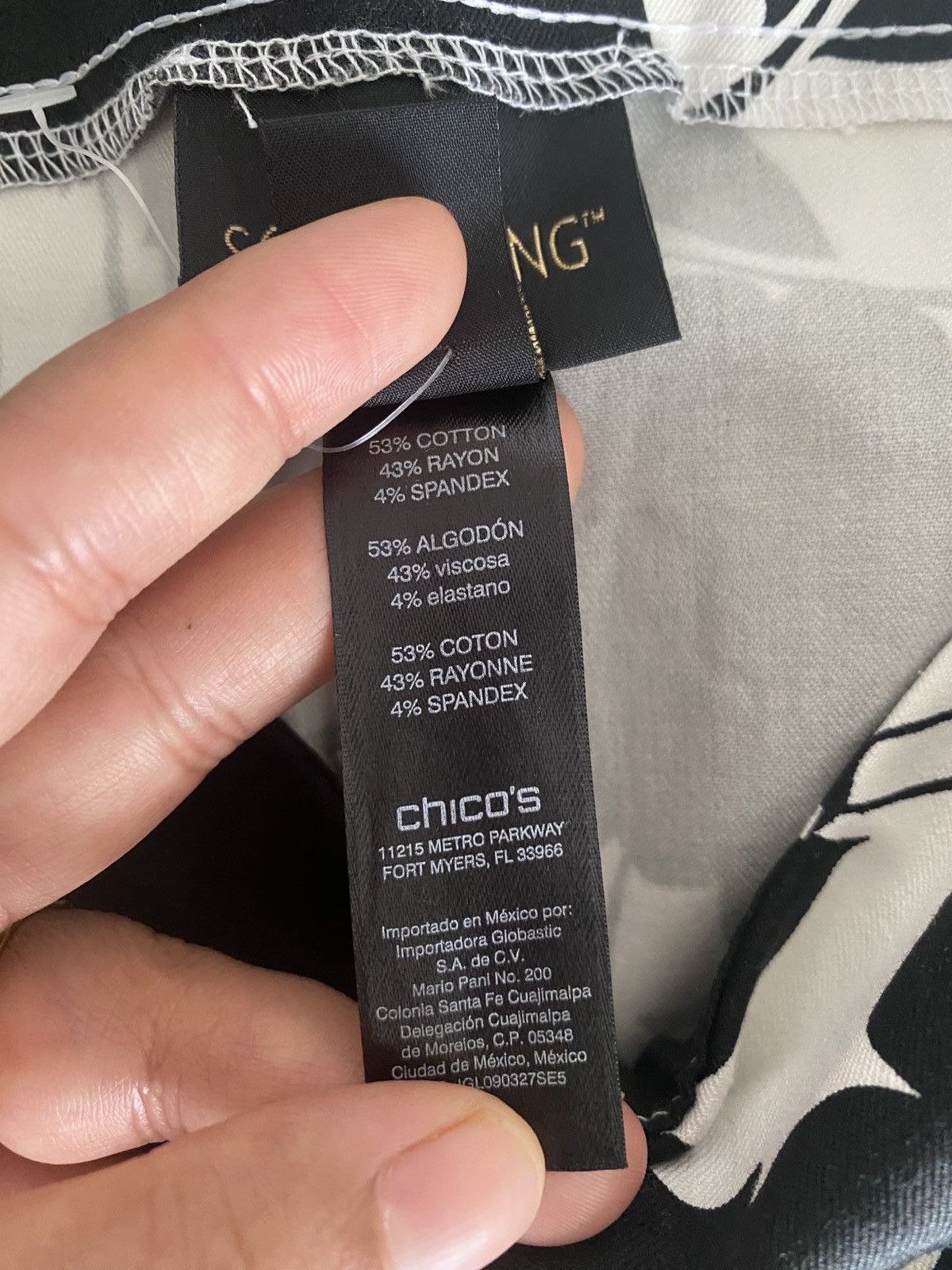 Chicos NWOT Chico's So Slimming black & white Brigitte pants Size 30" / US 8 / IT 44 - 11 Thumbnail